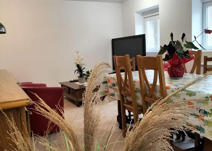 Appartement Maison A 8 Min De Saint En Lieu Calme Proche Nature Lacs, Foret, Parcs *