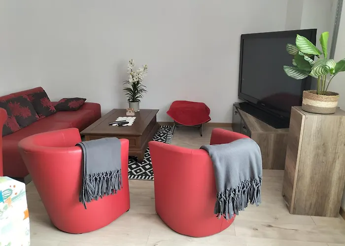 Maison A 8 Min De Saint En Lieu Calme Proche Nature Lacs, Foret, Parcs